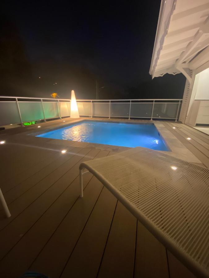 Les Appart Villa Sunbay Caraibes Avec Piscine Privative Vue Mer Et Montagne Le François Buitenkant foto